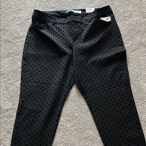 Old Navy Black Polka Dot Pixie Skinny Pants